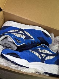 ベイスターズ×コンテンダー ランニングシューズ 23.0 - メルカリ