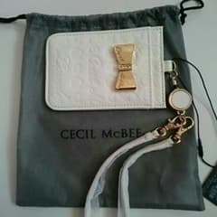 CECIL McBEE パスケースのサムネイル