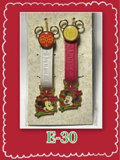 E-30  ミッキー&ミニー クリスマス ペアストラップのサムネイル