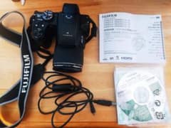 FUJIFILM FinePix S8200　BLACKのサムネイル