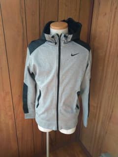 NIKE ナイキ パーカー　Sサイズのサムネイル
