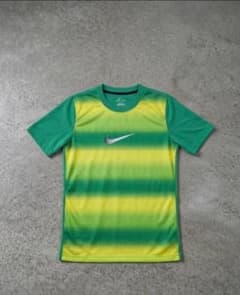 子供用 (Lサイズ) NIKE Tシャツのサムネイル