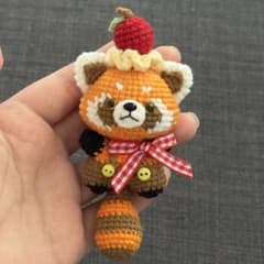 レッサーパンダ あみぐるみ キーホルダー ストラップ ハンドメイドのサムネイル