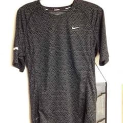 ナイキ ランニングTシャツ Sサイズのサムネイル