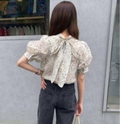 GRLグレイル 花柄ボウタイブラウスのサムネイル