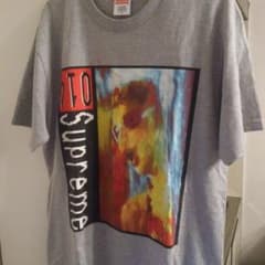 Supremeのサムネイル