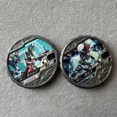 仮面ライダー ギャレン カリス 2枚セットのサムネイル