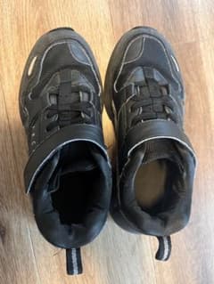 キッズ スニーカー 22.0cm ブラックのサムネイル