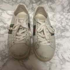 GUCCI パール スタッズ スニーカーのサムネイル