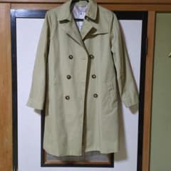 新品 GU トレンチコート ベージュ　キッズ150のサムネイル