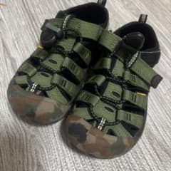keenキッズサンダルのサムネイル