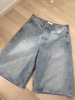 COS デニムショートパンツ ライトブルー - メルカリ