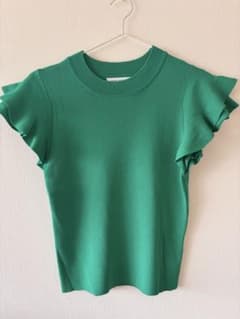 DONA MARIE フリル袖 グリーン Tシャツ サイズ38のサムネイル