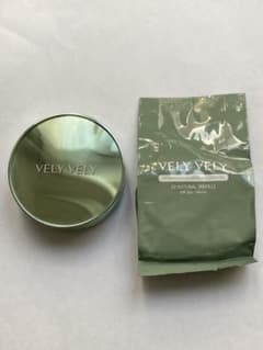 VELY VELY ダーマグッドグリーンクッションのサムネイル