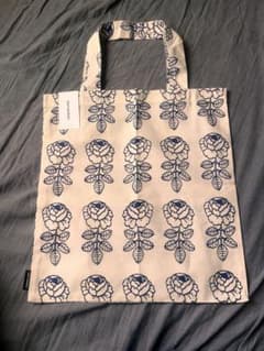 希少】日本限定カラー marimekko VIHKIRUUSU トートバッグ - メルカリ
