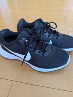 NIKEレボリューション6のサムネイル