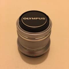 オリンパス 45mm F1.8のサムネイル