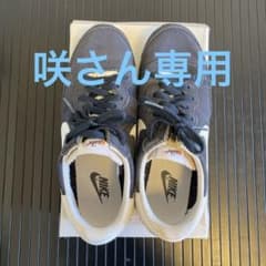 スニーカーのサムネイル