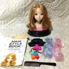 ヘアメイクアーティストのサムネイル