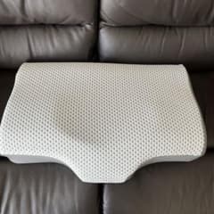 ニトリ 横向きが楽なまくら ナチュラルフィット　専用カバー付きのサムネイル