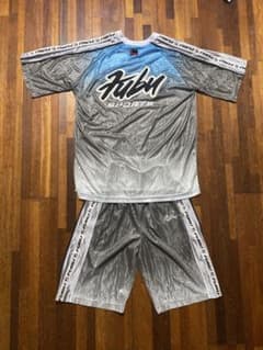 FUBU グラデーション セットアップ 【鬼レア】 - メルカリ