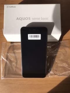 AQUOS sense basic 702SH SoftBank ブラックのサムネイル