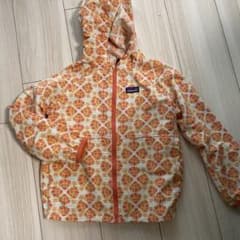patagonia 花柄ジャケット フード付き　5Tのサムネイル