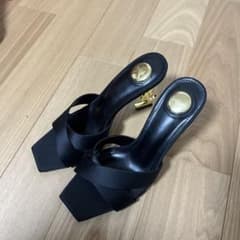 SAINT LAURENT ブラック ハイヒールのサムネイル