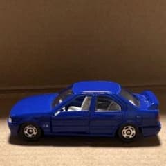 日産プリメーラ　トミカ　1/64のサムネイル