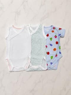 UNIQLO ユニクロ　60 サイズ　メッシュ　ボディースーツ　3枚セットのサムネイル