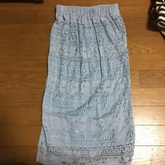 新品未使用 UNIQLO レーススカートのサムネイル