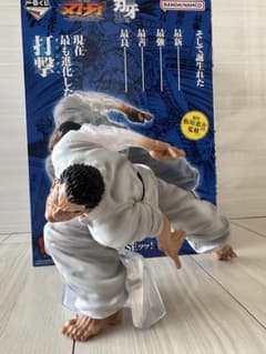 モ*コ様 一番くじ 刃牙～巨大なる鼓動～C賞 愚地克巳 MASTERLISEッッのサムネイル