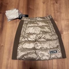 新品タグ付き　ダウンスカート　サイズ1 ベージュ　秋冬　ゴルフウェア　cpg 新品タグ付き ダウンスカート サイズ1 ベージュ 秋冬 ゴルフウェア cpg