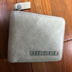 DIESEL✳︎二つ折り財布✳︎本革✳︎のサムネイル