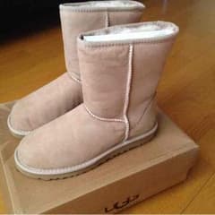 UGG クラシックショート サンドのサムネイル
