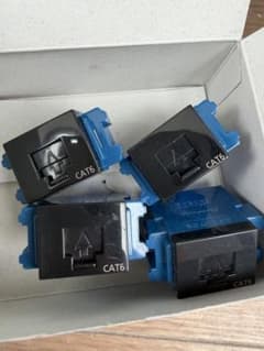 CAT6 モジュラージャック 4個入り　ブラックのサムネイル