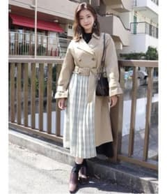 新品未使用　MURUA シアープリーツコンビネーショントレンチのサムネイル