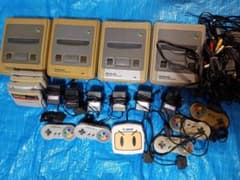 【ジャンク品】スーパーファミコン本体 ４台コントローラーアダプター等ジャンク品