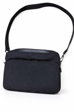 【GUCCI】グッチ ブラック ショルダーバッグのサムネイル