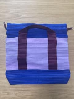 PLEATS PLEASE ISSEY MIYAKE トートバッグのサムネイル