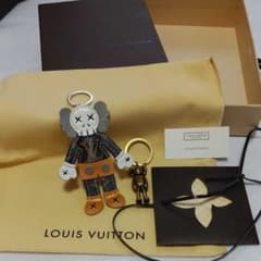 LOUIS VUITTONカウズ　コラボ　キーリングのサムネイル