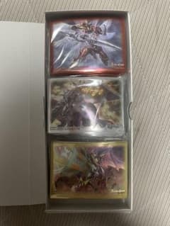 パトスピ　デジモンコラボスリーブのサムネイル