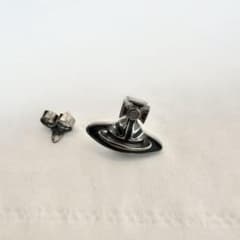 Vivienne Westwood オーブ ピアス 片耳用 - メルカリ