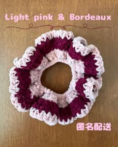 【ハンドメイド】ライトピンク＆ボルドーのシュシュのサムネイル