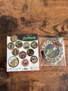 ズートピア 金バッジ 缶バッジ ニック - メルカリ