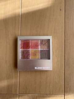 BLEND BERRY アイシャドウパレットのサムネイル
