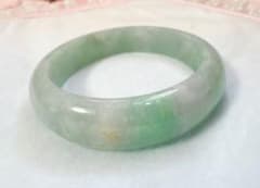 R*n様 翡翠バングル 本翡翠 A貨？ 54mm - メルカリ