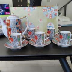 有田焼（田扇窯 / 陶扇窯）古伊万里風 金彩赤絵 カップ＆ソーサー 5客