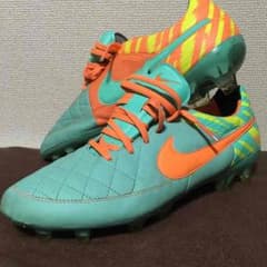ティエンポ nike idのサムネイル