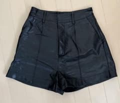 EVRIS レザーショートパンツのサムネイル